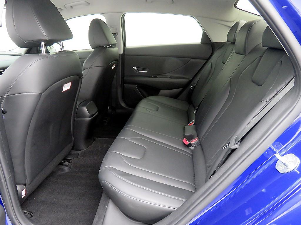 HYUNDAI Avante - Vista 7