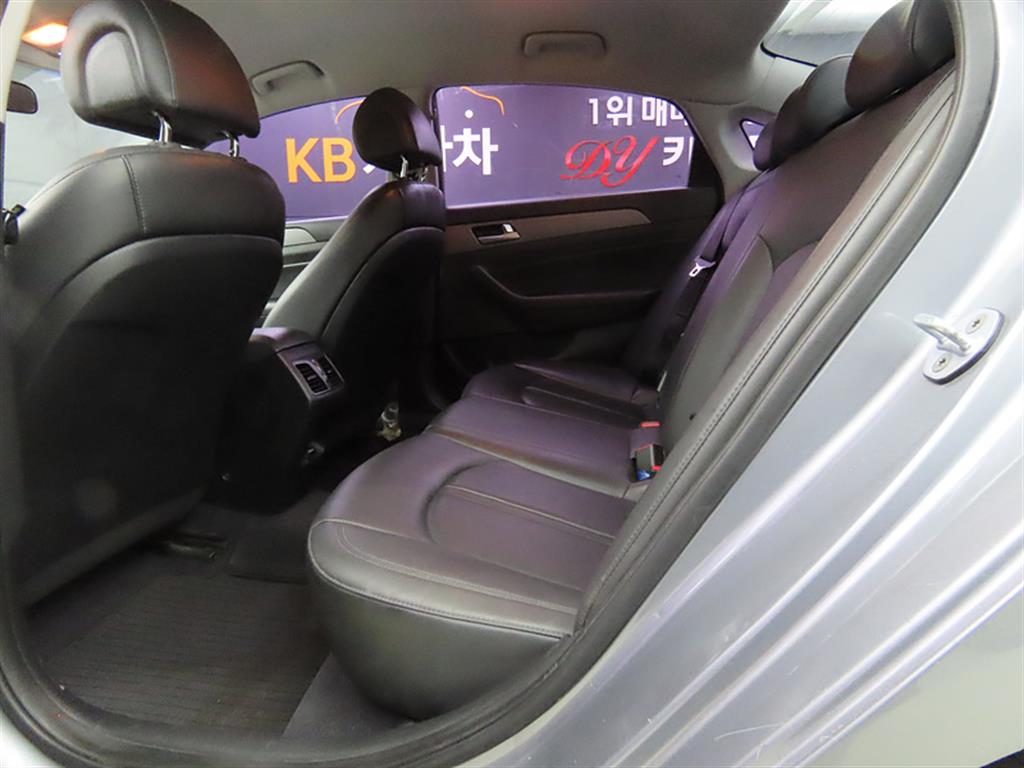 HYUNDAI Sonata - Vista 6