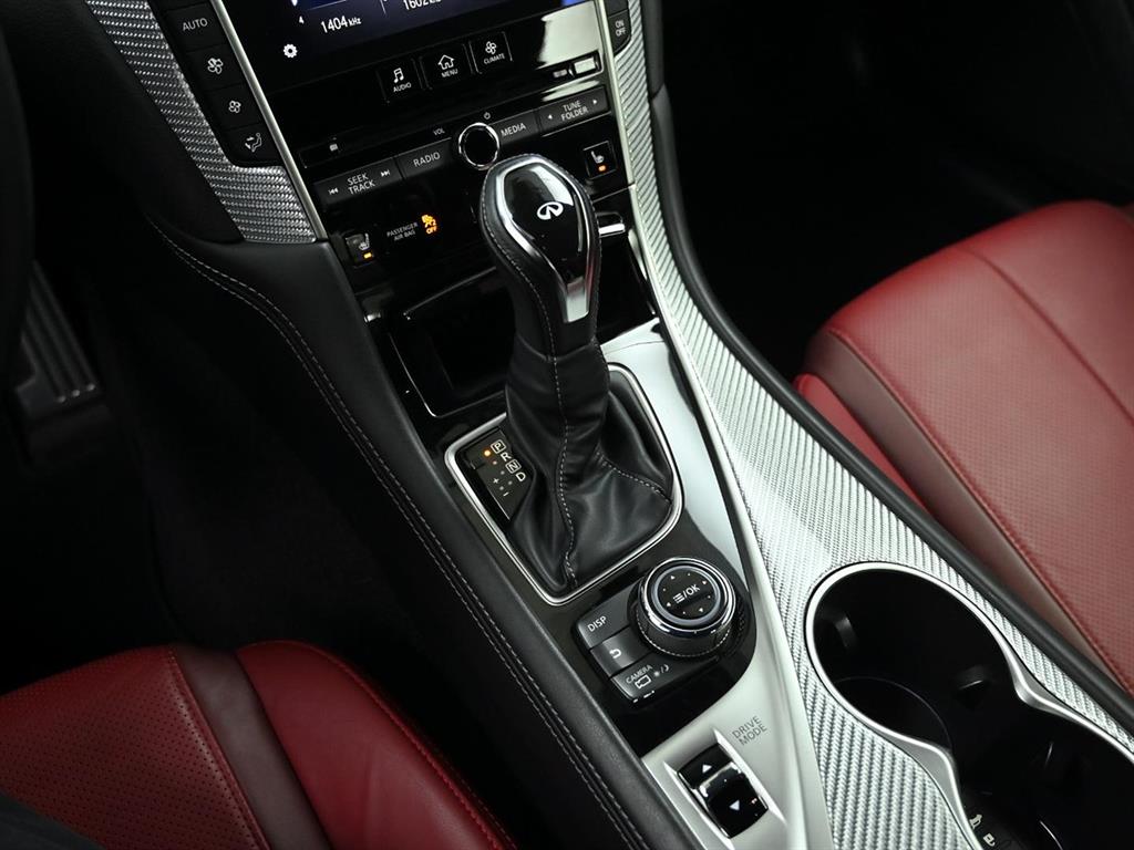 Infiniti Q - Vista 10