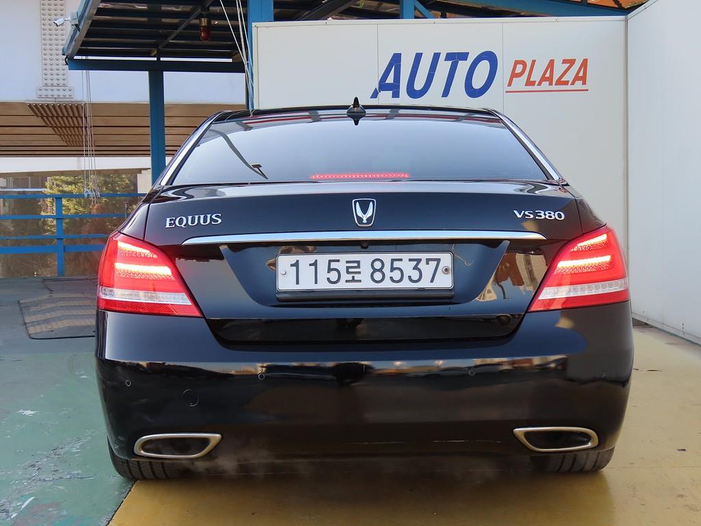 HYUNDAI Equus - Vista 4