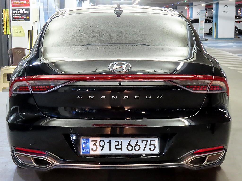 HYUNDAI Grandeur - Vista 5