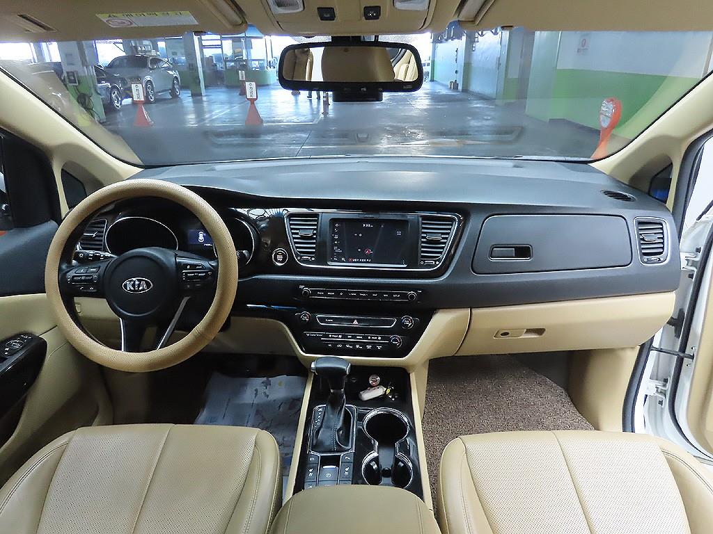 KIA Carnival 2019 the color of pearl - Importación desde Corea - HF Imports Iquique - Foto 8