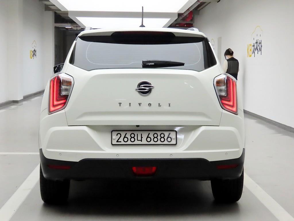 Ssangyong Tivoli - Vista 3