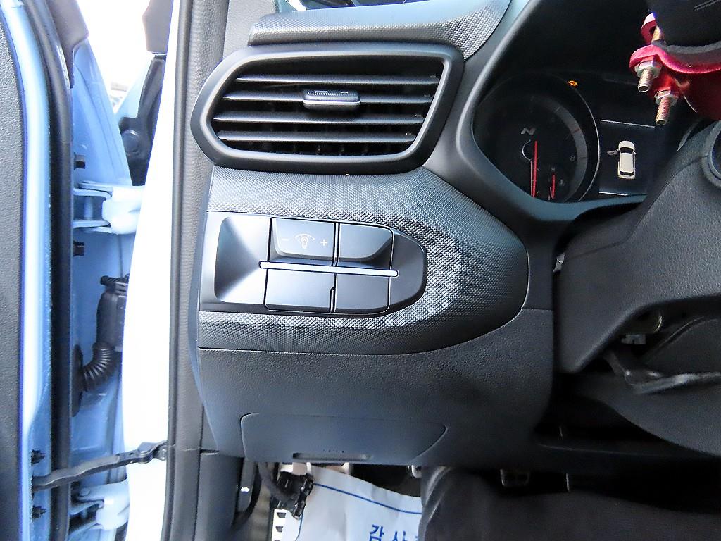 HYUNDAI Veloster 2019 skyblue - Importación desde Corea - HF Imports Iquique - Foto 13