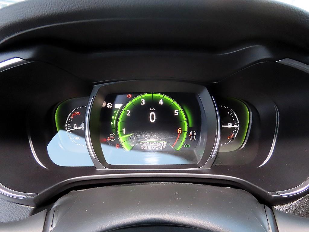 SAMSUNG QM6 - Vista 9