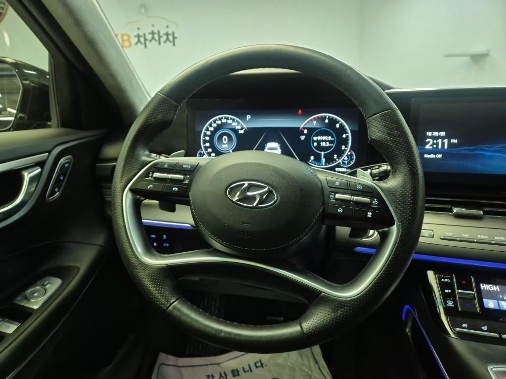 HYUNDAI Grandeur - Vista 9