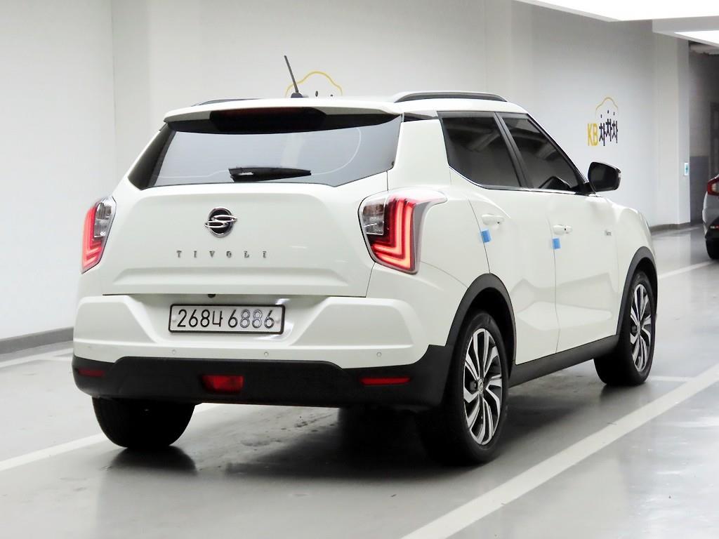Ssangyong Tivoli - Vista 4