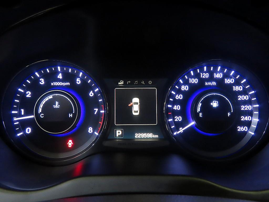 HYUNDAI Grandeur - Vista 9