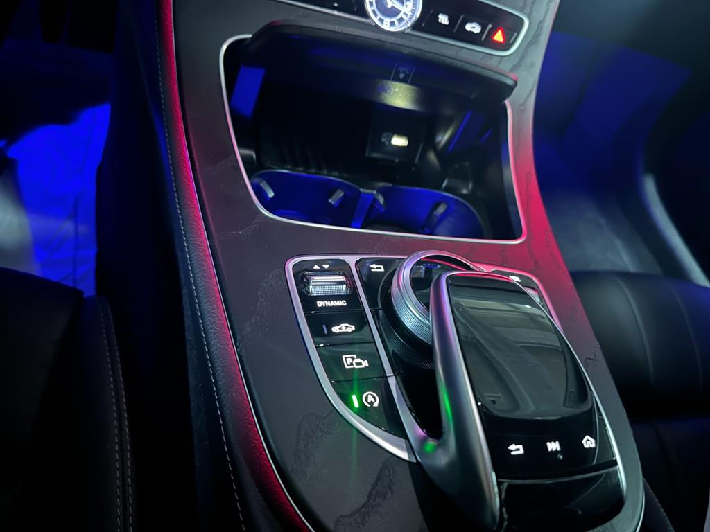 Mercedes Benz E class - Vista 11