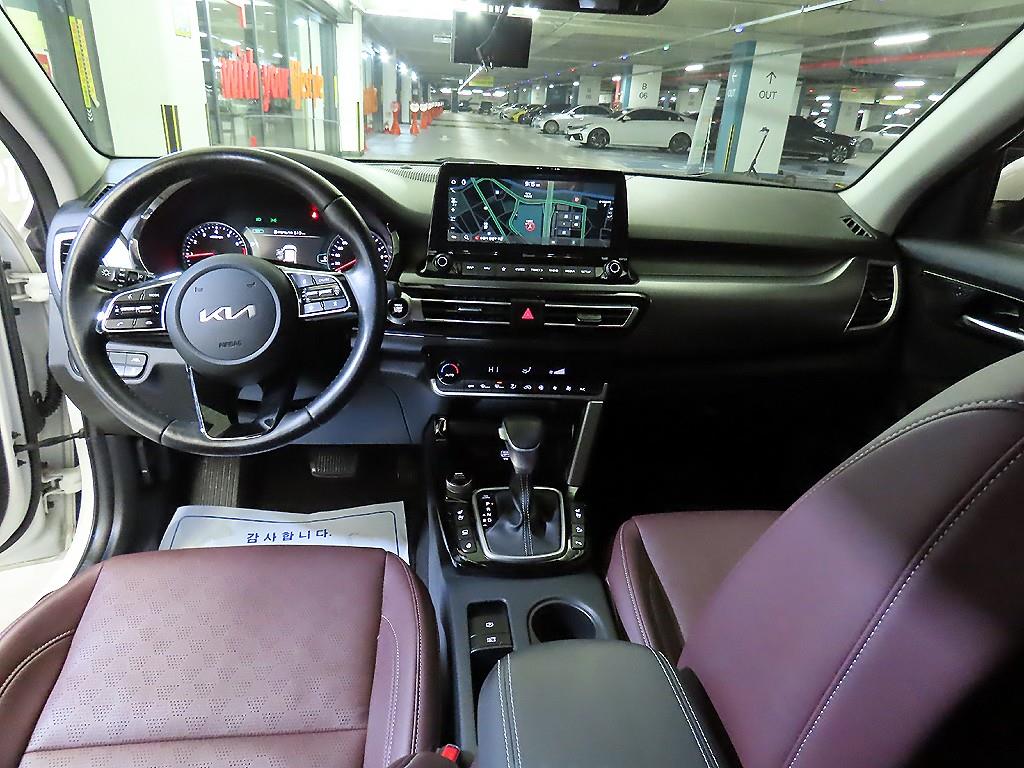 KIA Seltos - Vista 10