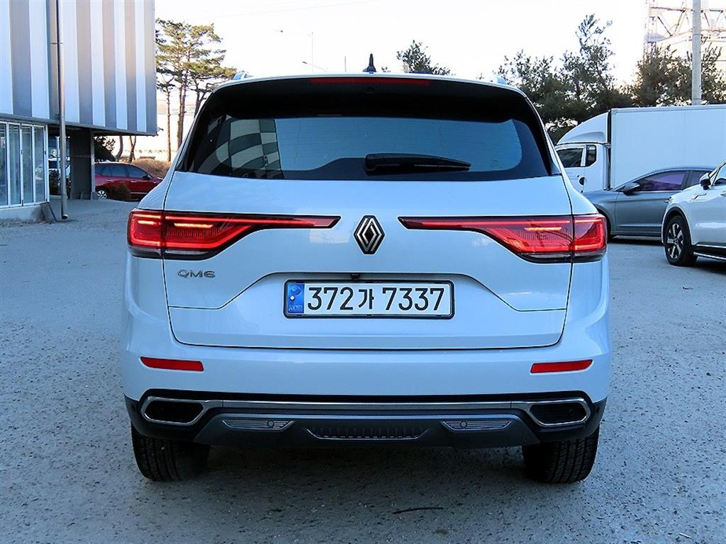 SAMSUNG QM6 - Vista 4