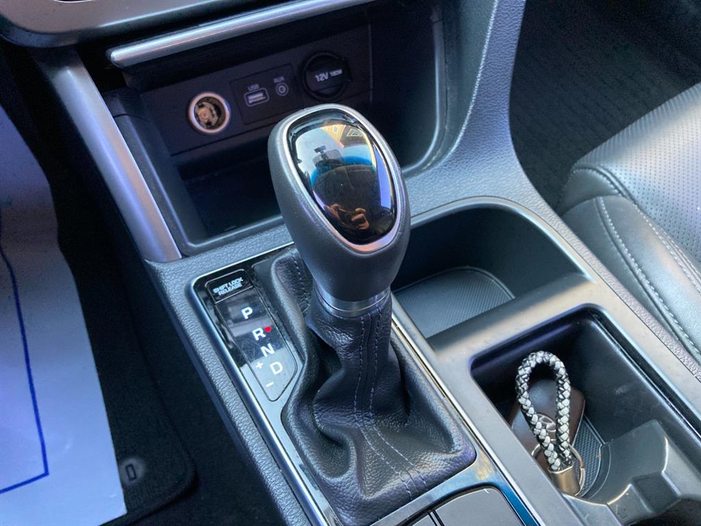 HYUNDAI Sonata - Vista 10