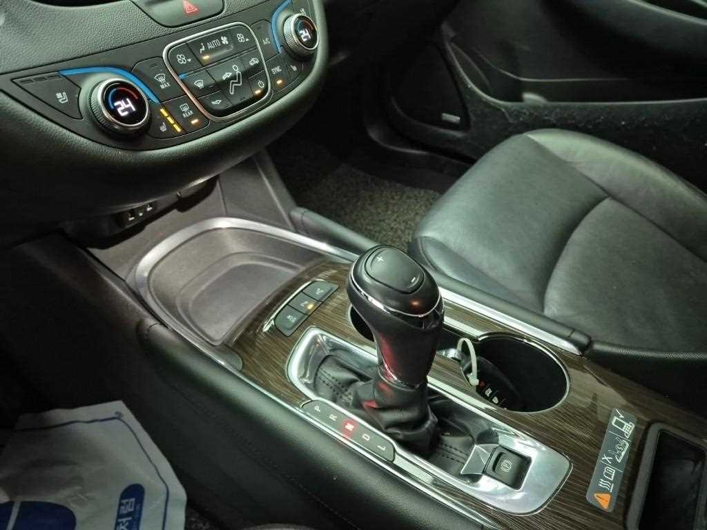 Chevrolet Malibu - Vista 8