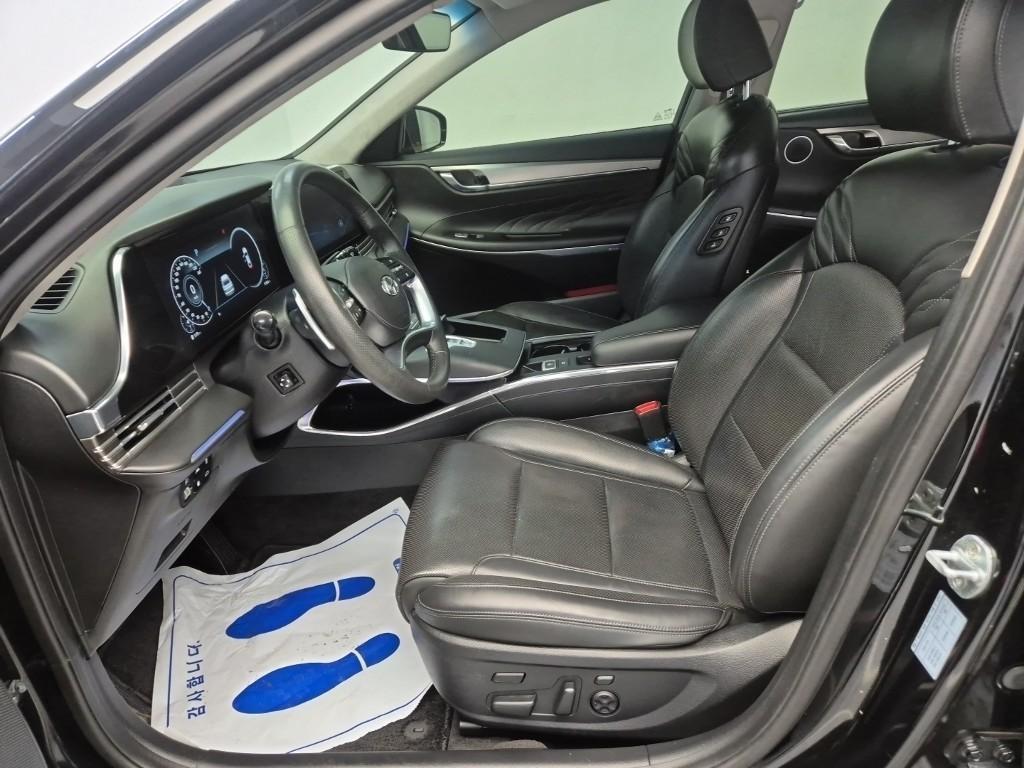 HYUNDAI Grandeur - Vista 11