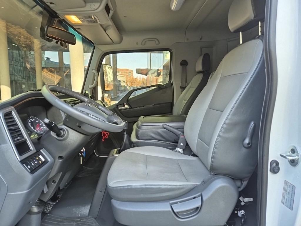 medium and large cargo Live Fish Car - Vista 10