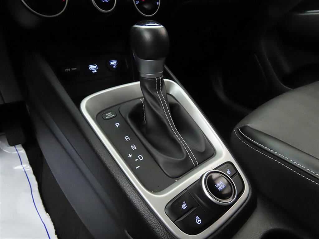 HYUNDAI Venue - Vista 11