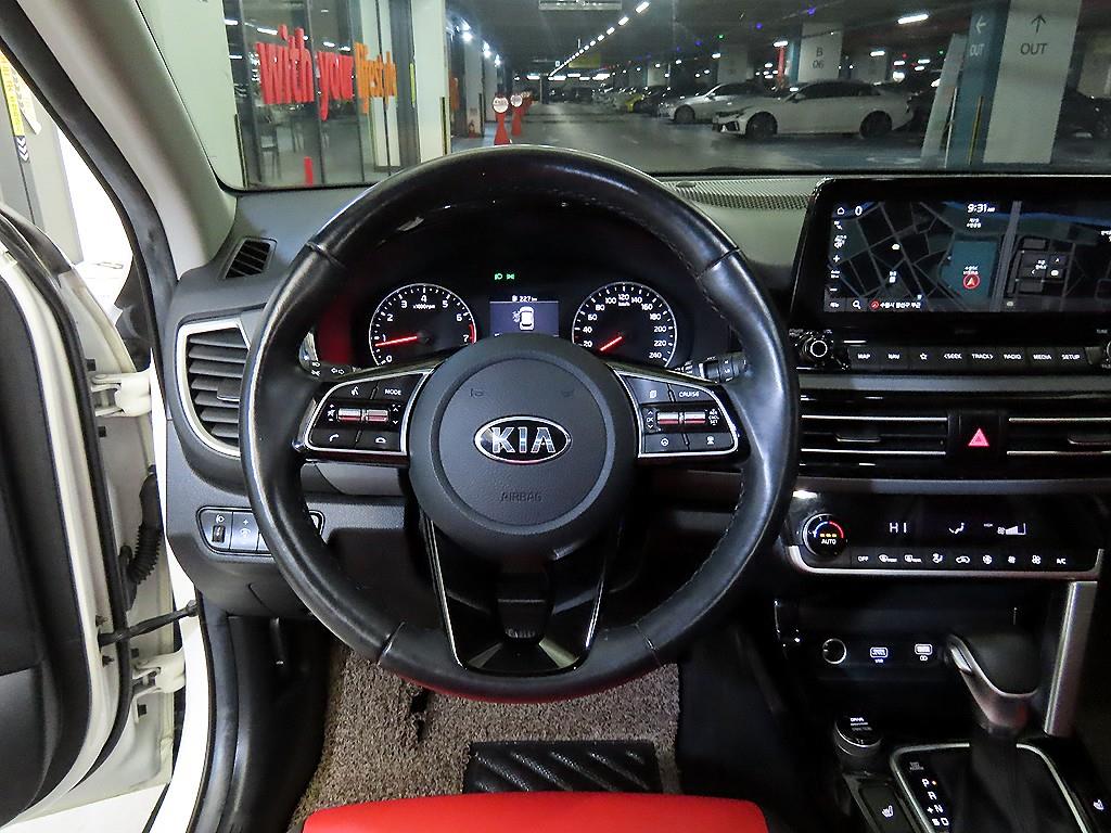 KIA Seltos - Vista 8