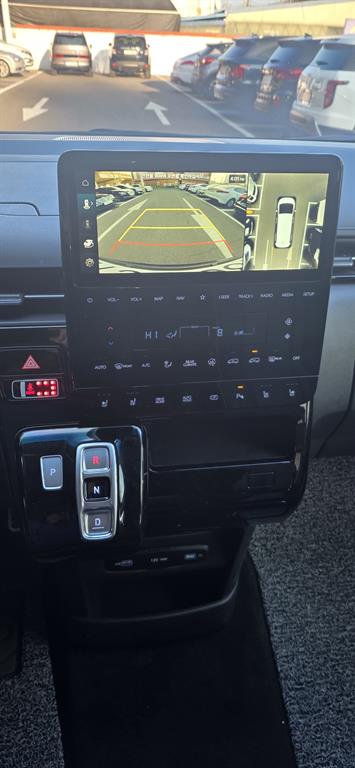 HYUNDAI Staria - Vista 8