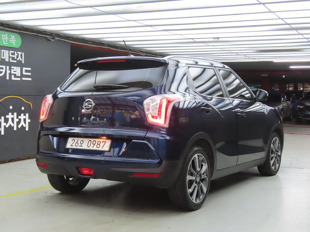 Ssangyong Tivoli - Vista 4