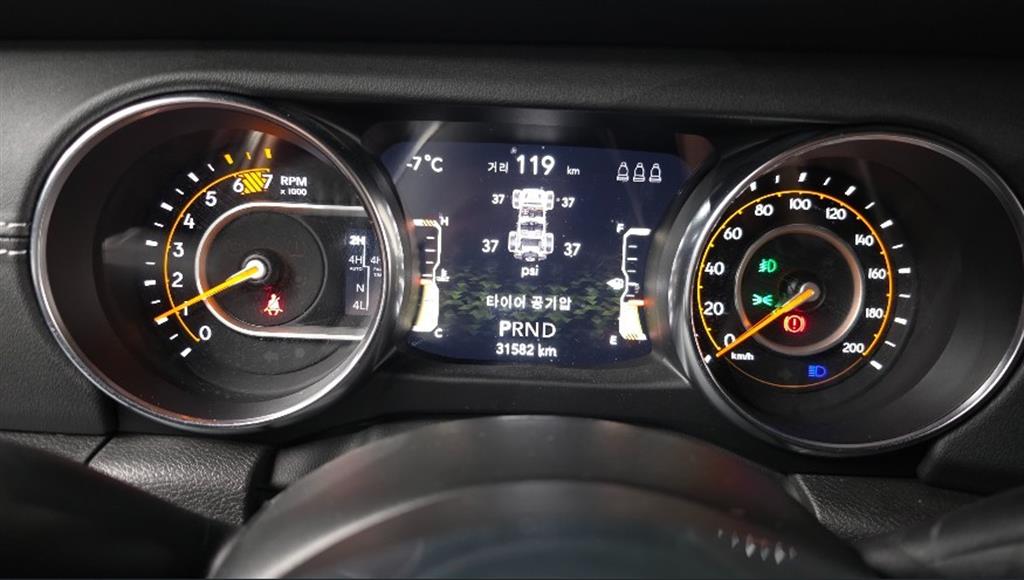 Jeep Wrangler - Vista 7