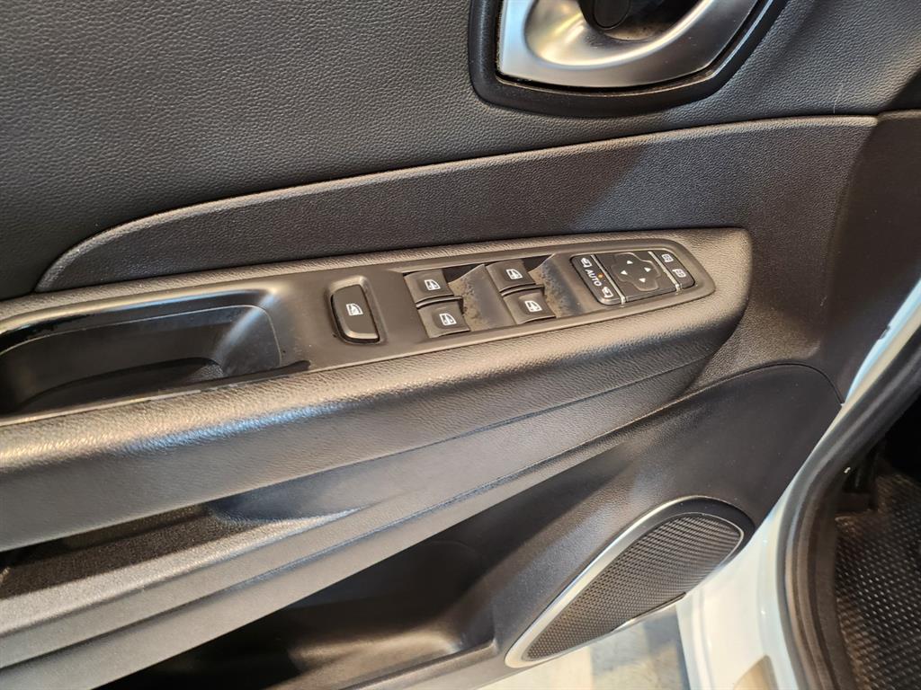 SAMSUNG QM3 - Vista 11