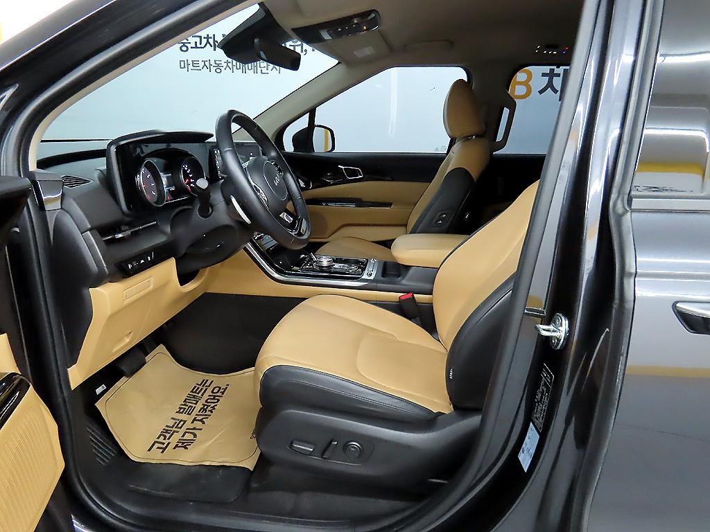 KIA Carnival - Vista 5