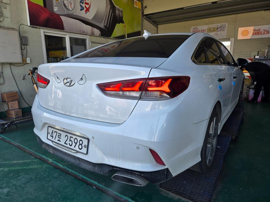 HYUNDAI Sonata - Vista 4