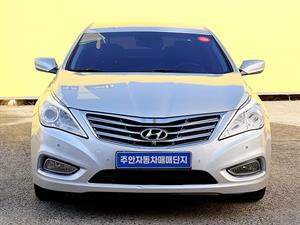 HYUNDAI Grandeur - Vista 2
