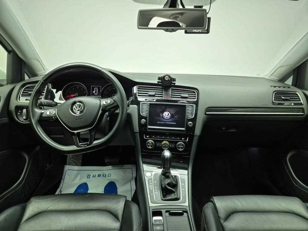 Volkswagen Golf - Vista 7