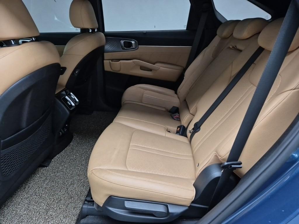 KIA Sorento - Vista 12