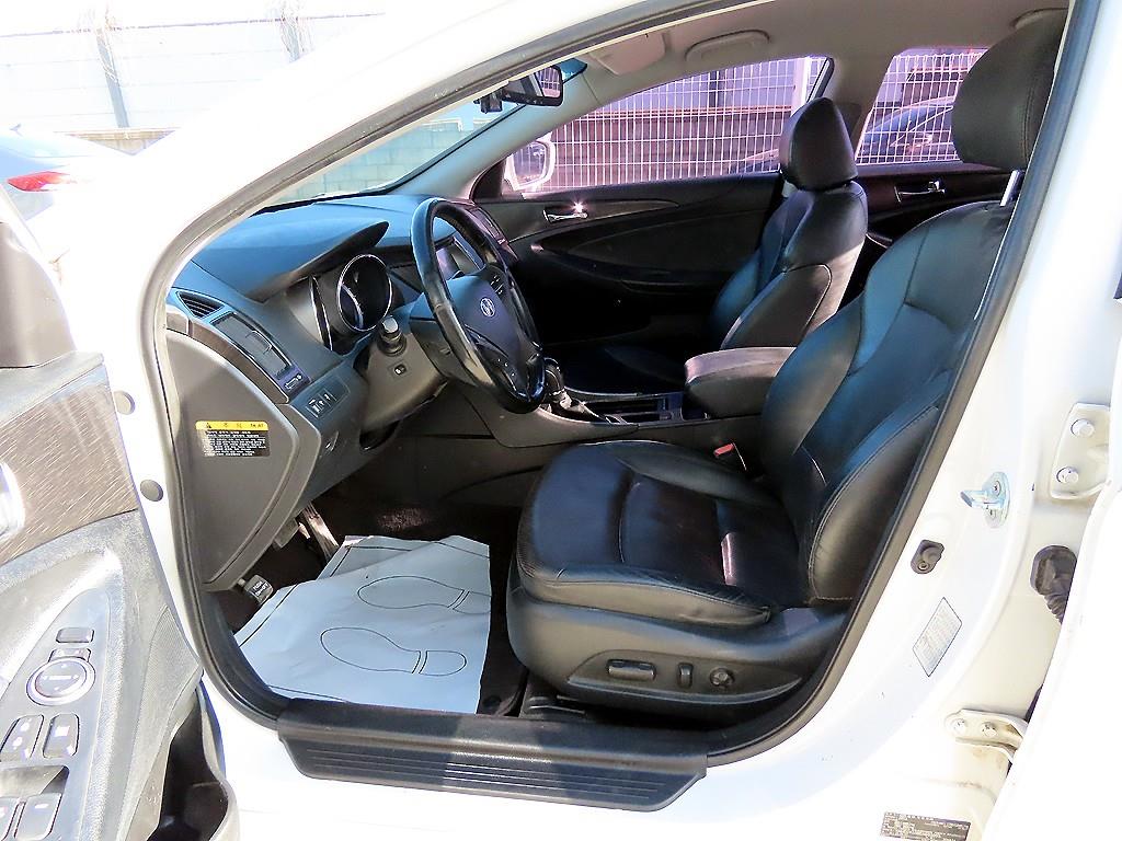 HYUNDAI Sonata - Vista 5