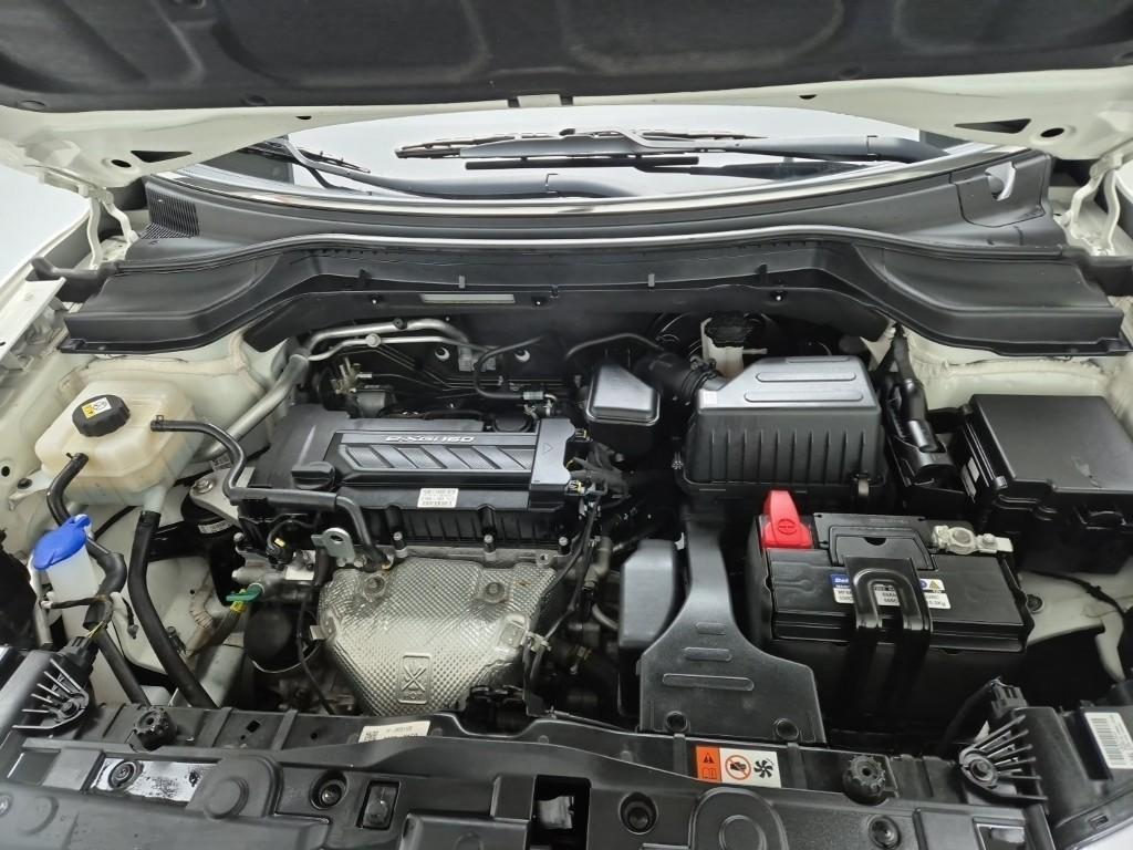 Ssangyong Tivoli - Vista 5