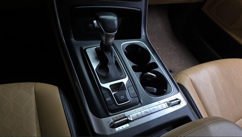 KIA Carnival - Vista 9