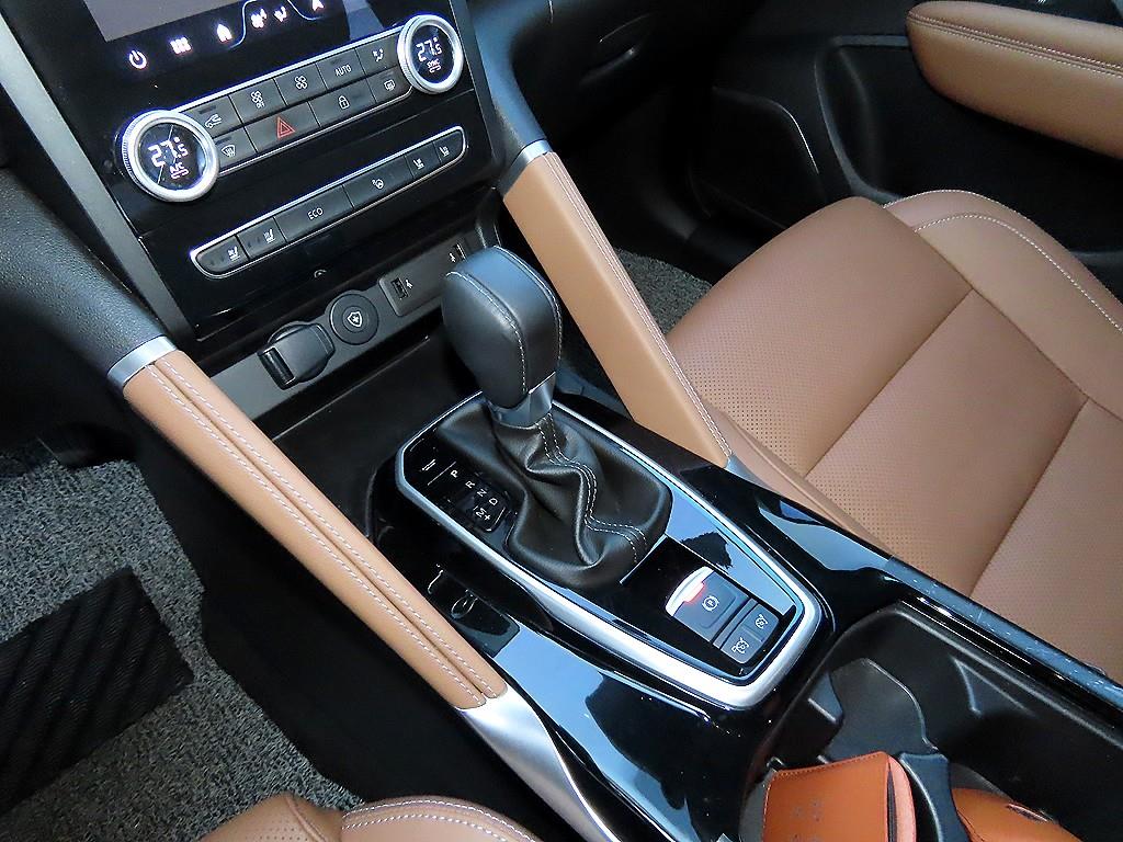 SAMSUNG QM6 - Vista 10