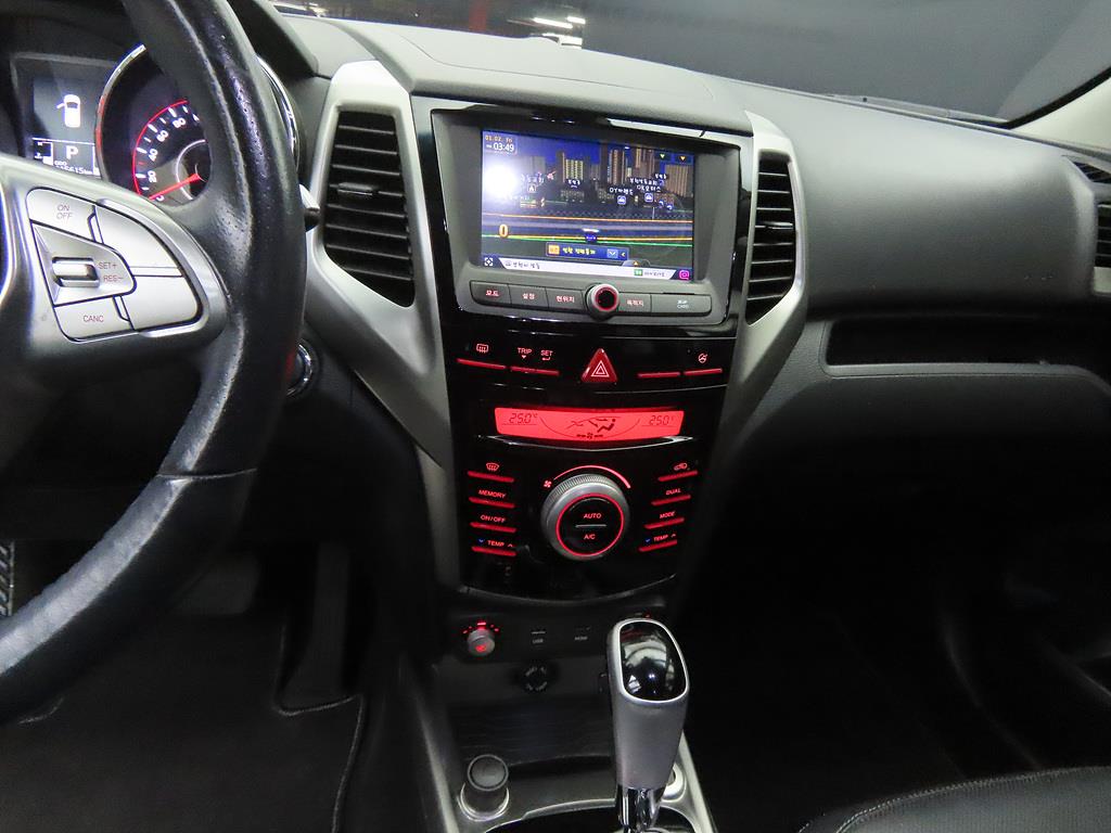 Ssangyong Tivoli - Vista 10