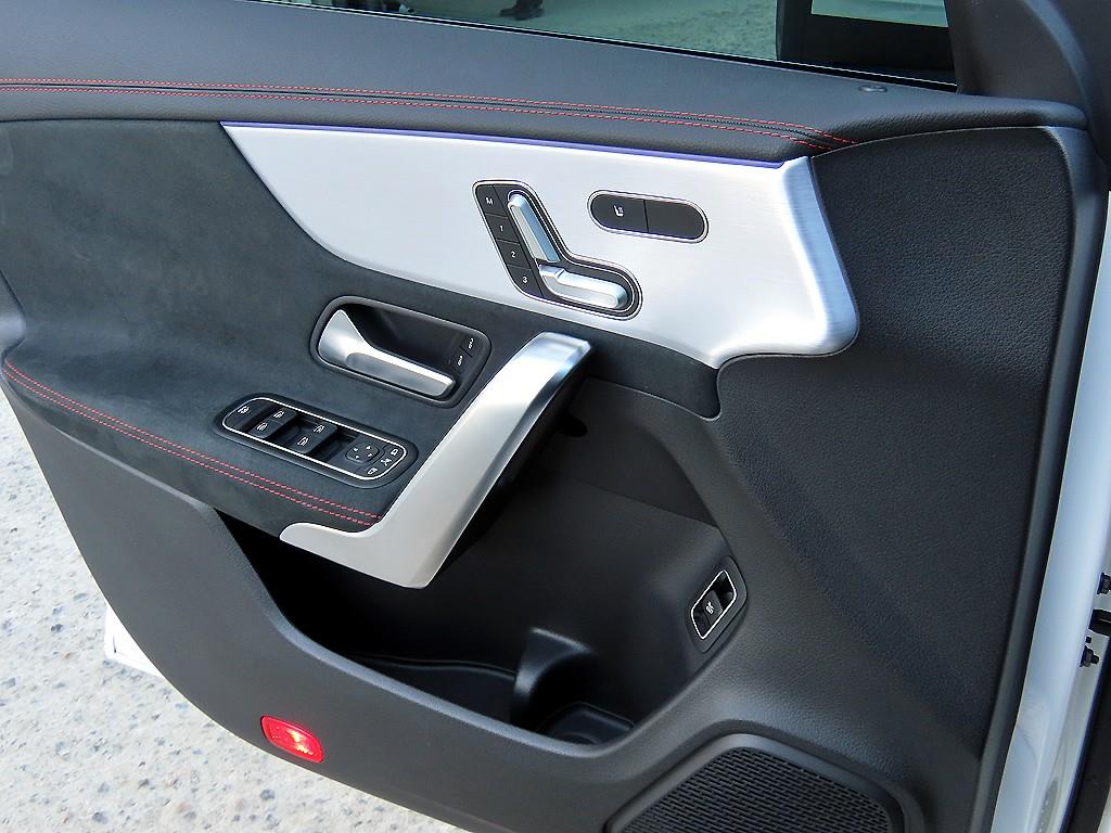 Mercedes Benz CLA Class - Vista 11