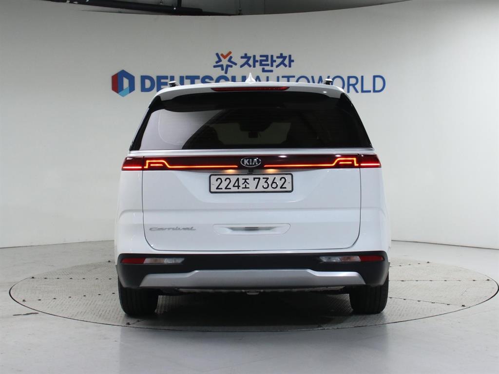 KIA Carnival - Vista 4