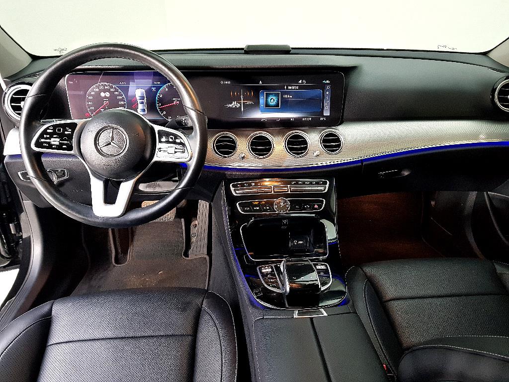 Mercedes Benz E class - Vista 5