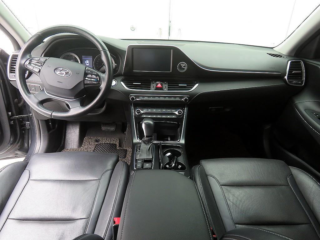 HYUNDAI Grandeur - Vista 8