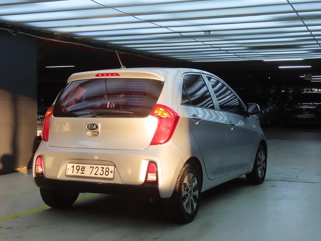 KIA Morning - Vista 4