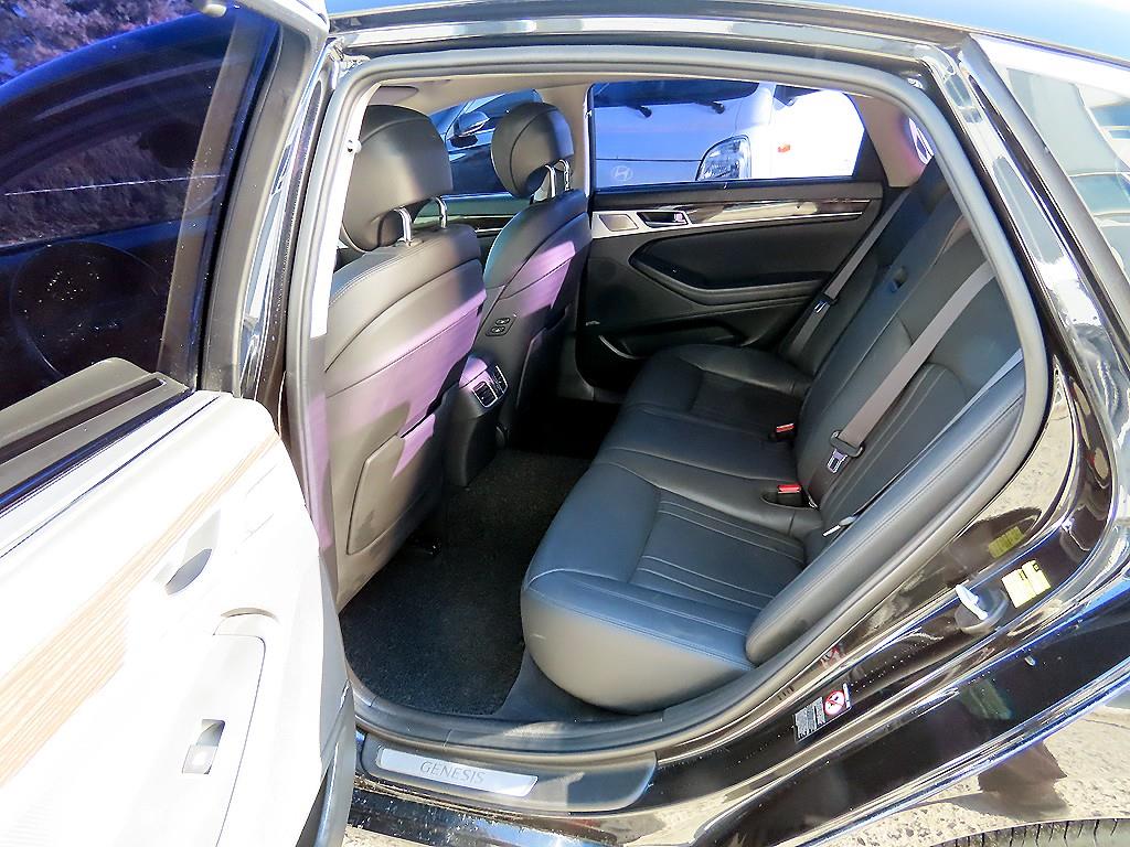 Genesis G80 - Vista 6