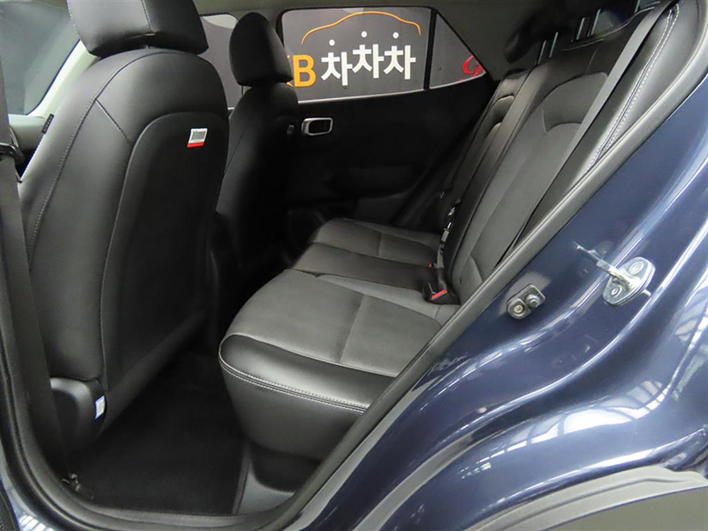 HYUNDAI Venue - Vista 6