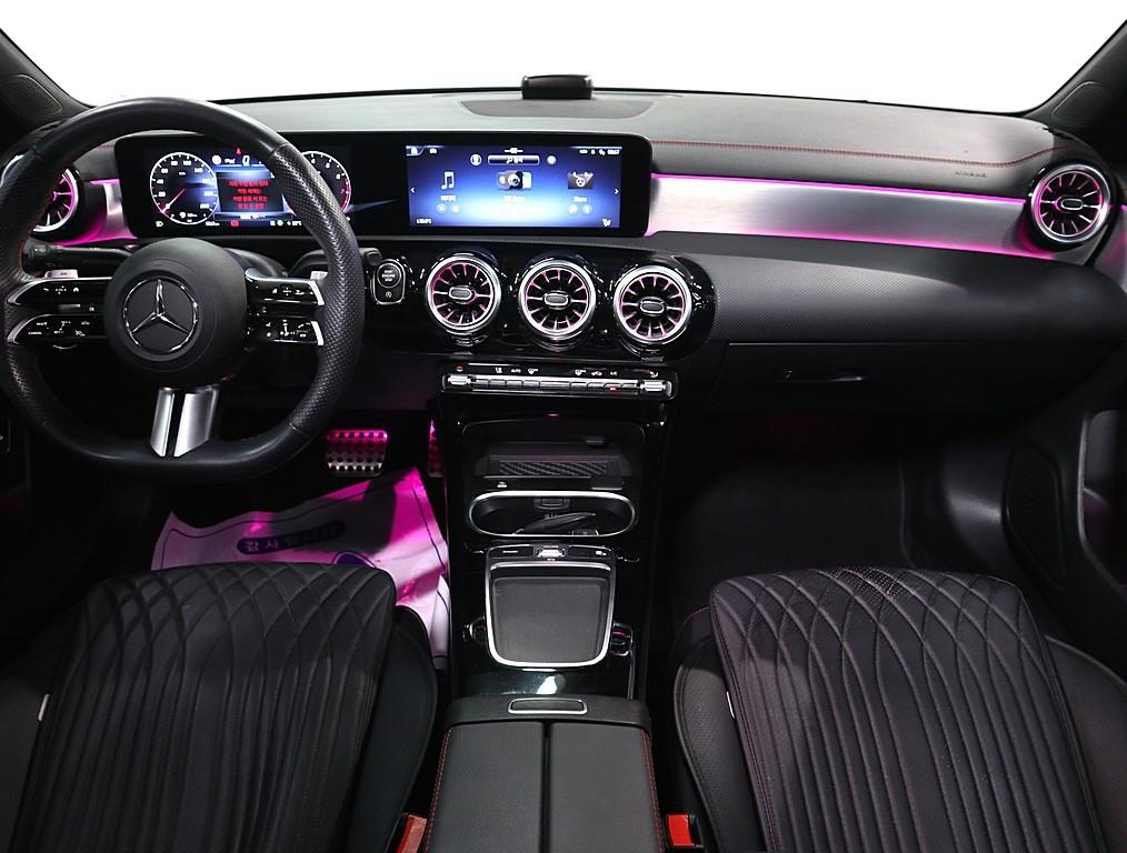 Mercedes Benz CLA Class - Vista 5