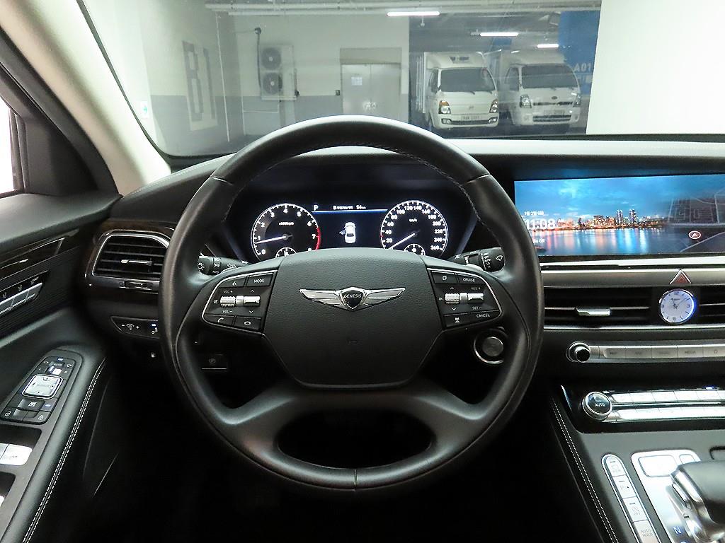 Genesis G90 - Vista 8