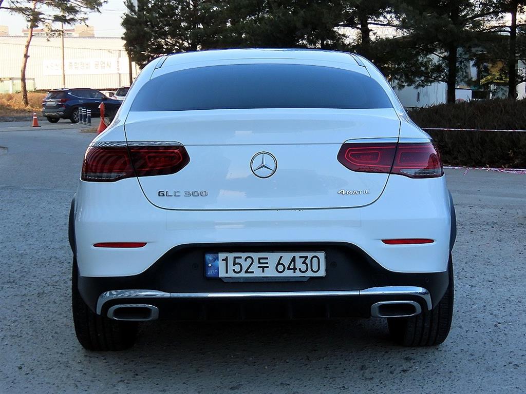 Mercedes Benz GLC Class - Vista 4