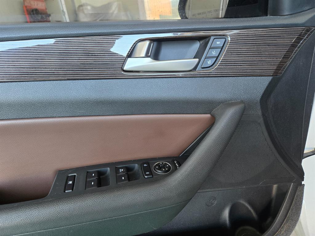 HYUNDAI Sonata - Vista 6