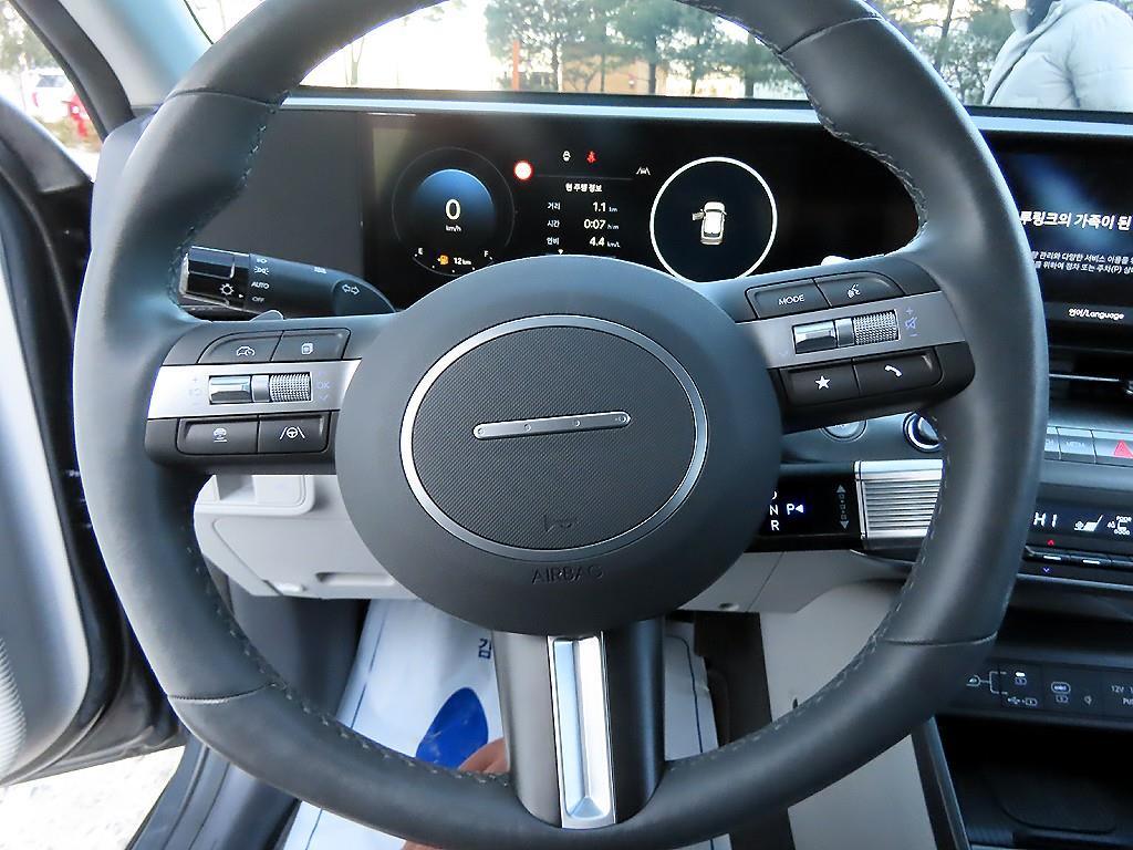 HYUNDAI Kona - Vista 8