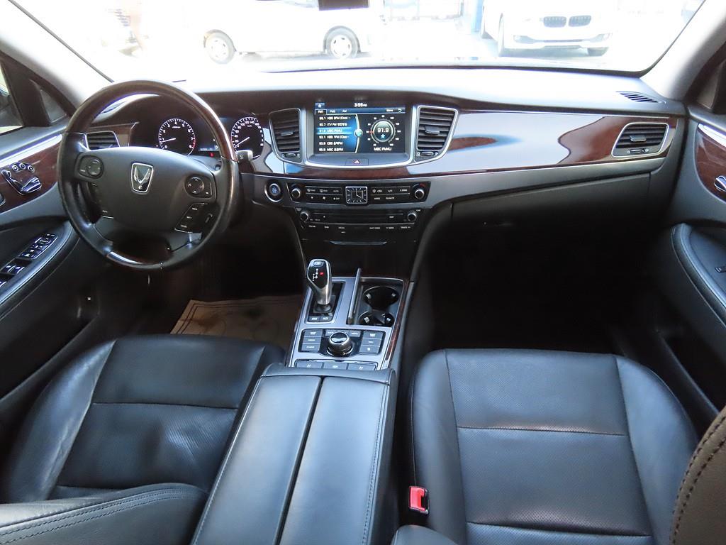 HYUNDAI Equus - Vista 5