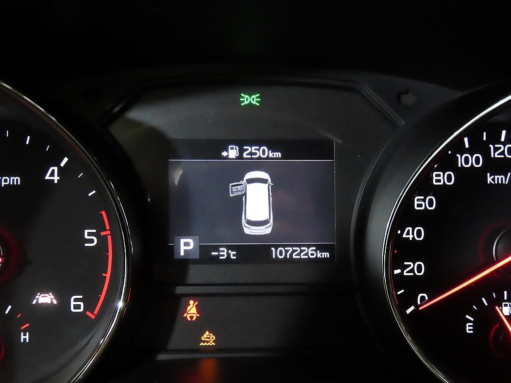 KIA Carnival - Vista 10