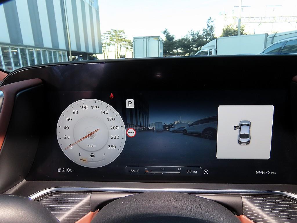 Genesis G90 - Vista 9